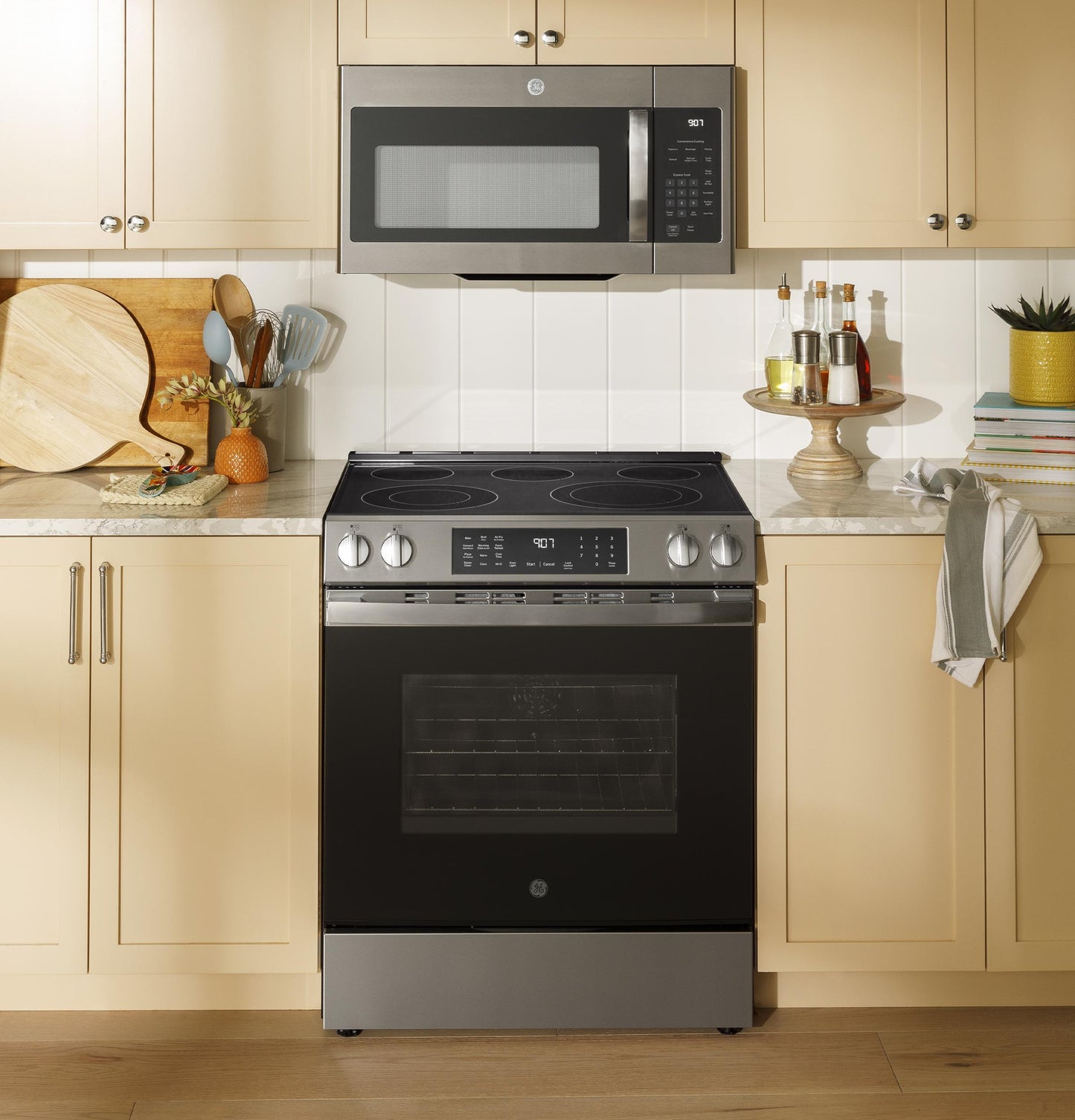 GE APPLIANCES GRS600AVFS Ge 30"" Slide-in Electric Convection Range With No Preheat Air FR...