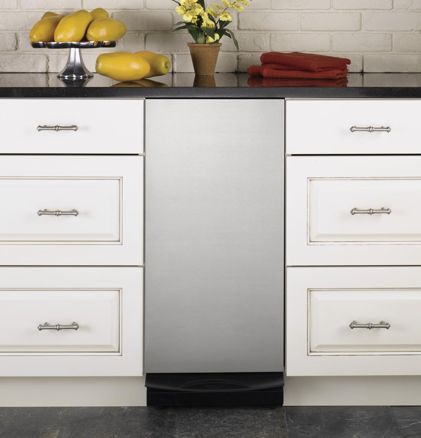 GE APPLIANCES UCG1520NSS GE Appliances Universal 15"" Built-in Compactor