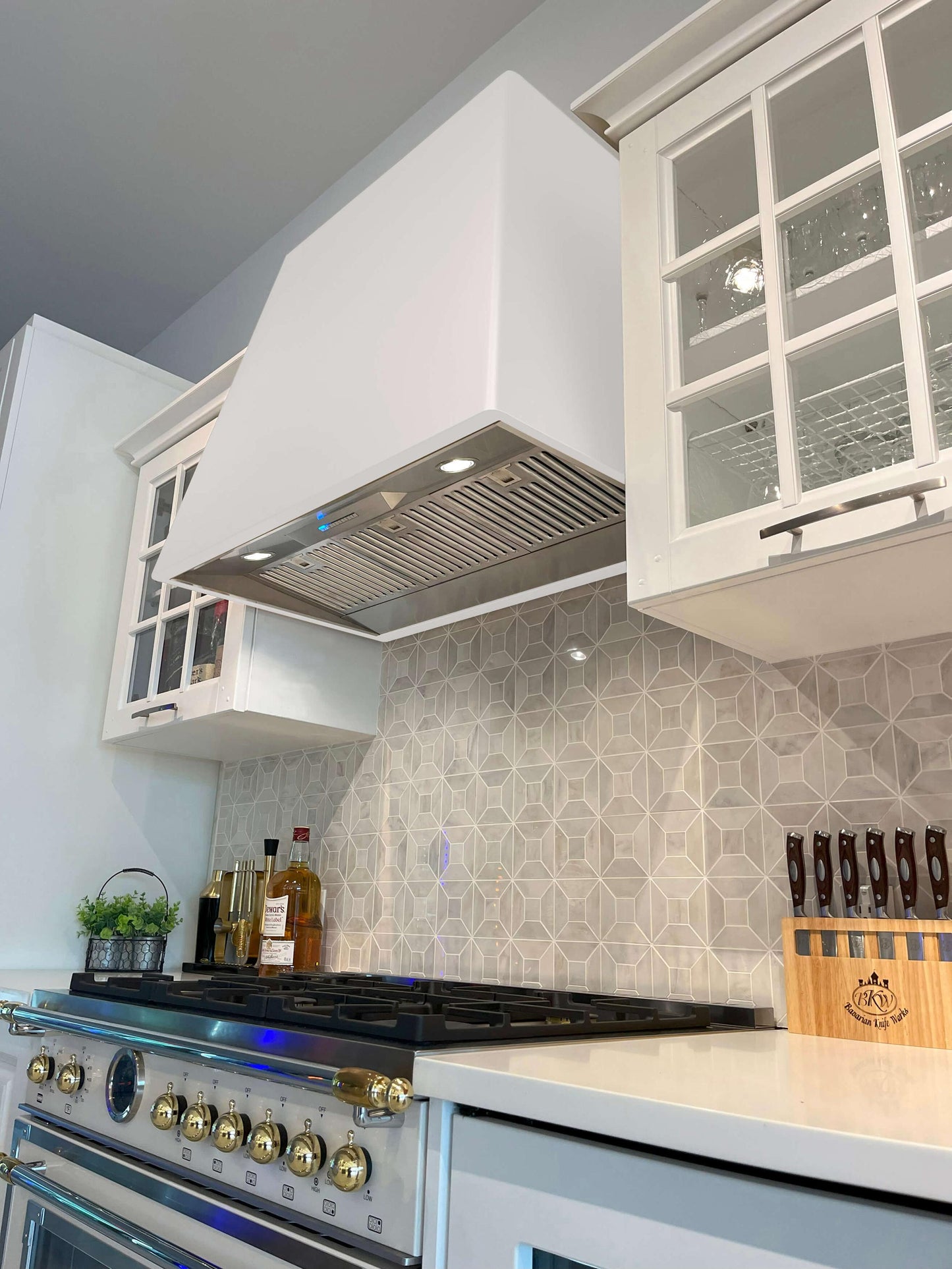 XO APPLIANCE XOVD136MW XO Appliance XO 36in Designer Hood Matte White