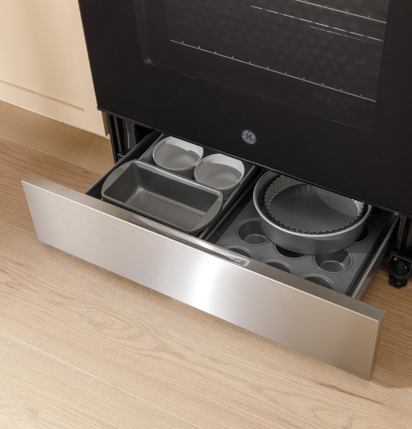 GE APPLIANCES GGF400PVWW Ge 30"" Free-standing Gas Range