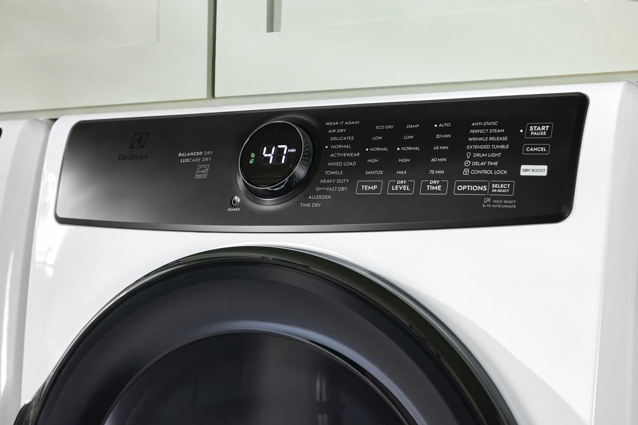 ELECTROLUX ELFG7738AW Electrolux Front Load Perfect Steam Gas Dryer With Luxcare D...
