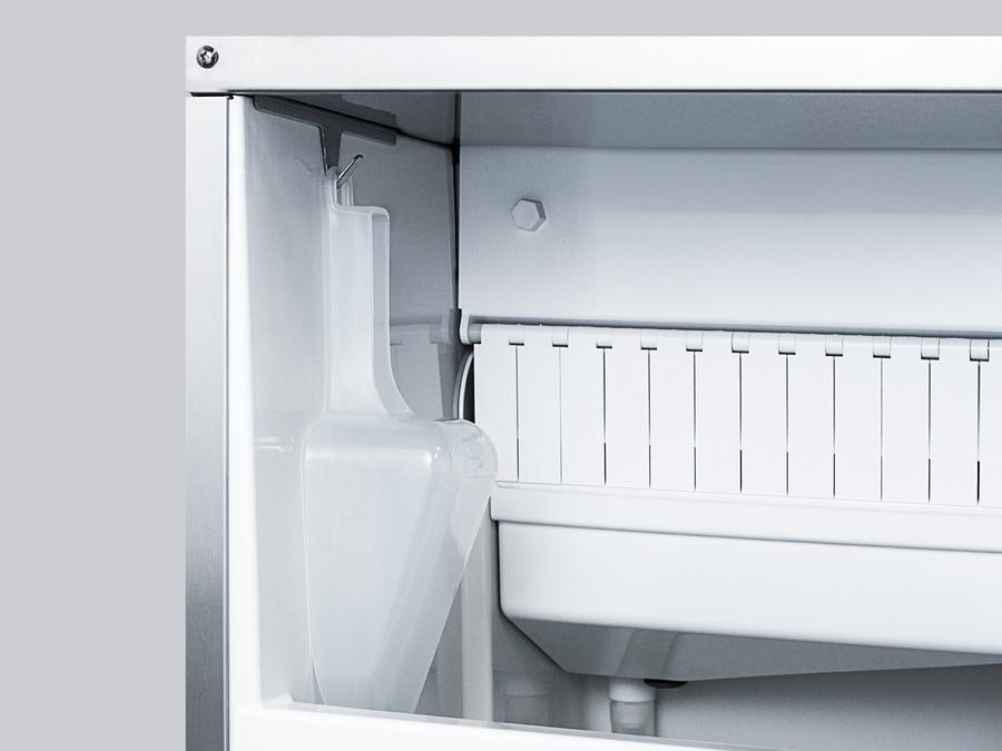 SUMMIT BIM68OSPUMP 15"" Wide 62 Lb. Built-in Undercounter Commercially Listed INDOOR/OU...