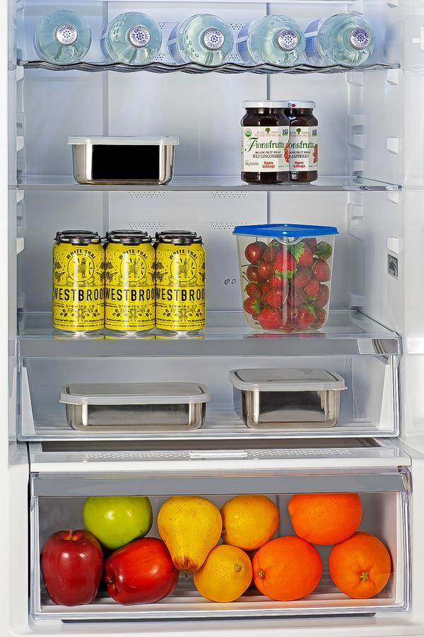 SUMMIT FFBF235PL Summit 24"" Wide Bottom Freezer Refrigerator