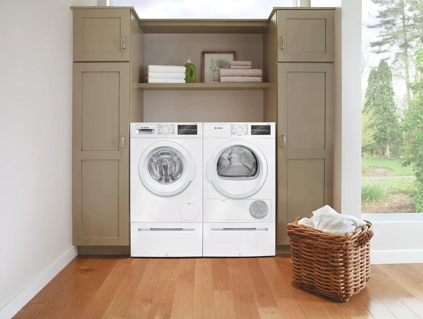BOSCH WGA12400UC Bosch 300 Series Compact Washer 1400 Rpm