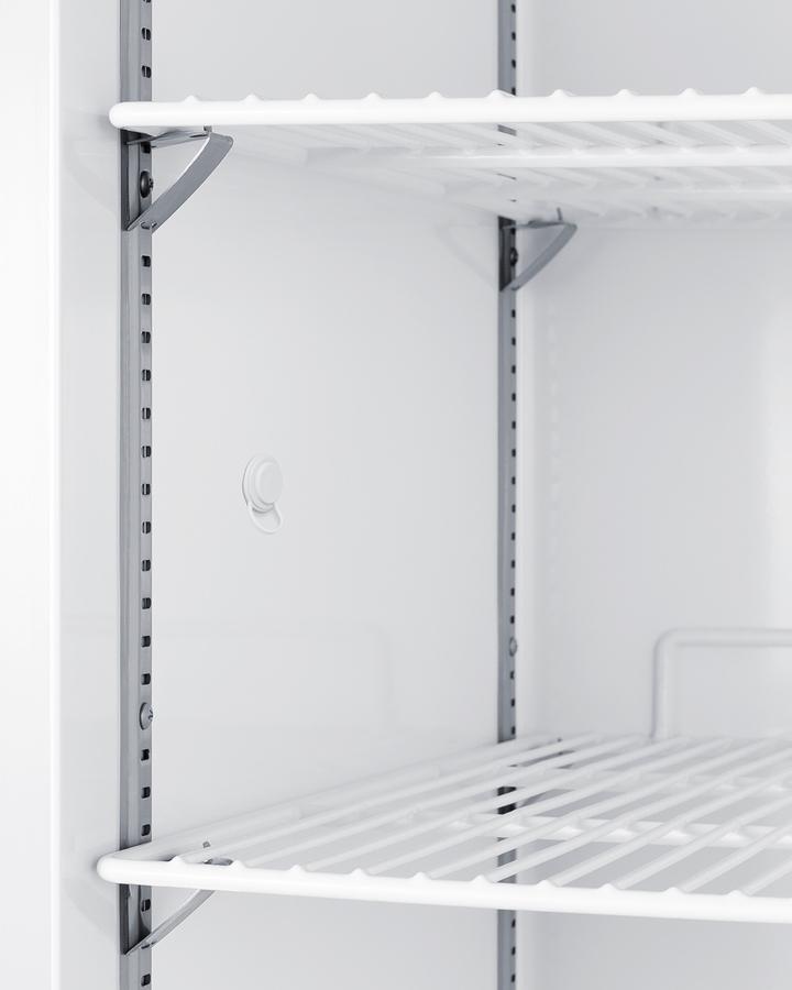 SUMMIT URM19W Summit 18 CU.FT. Upright Manual Defrost Refrigerator