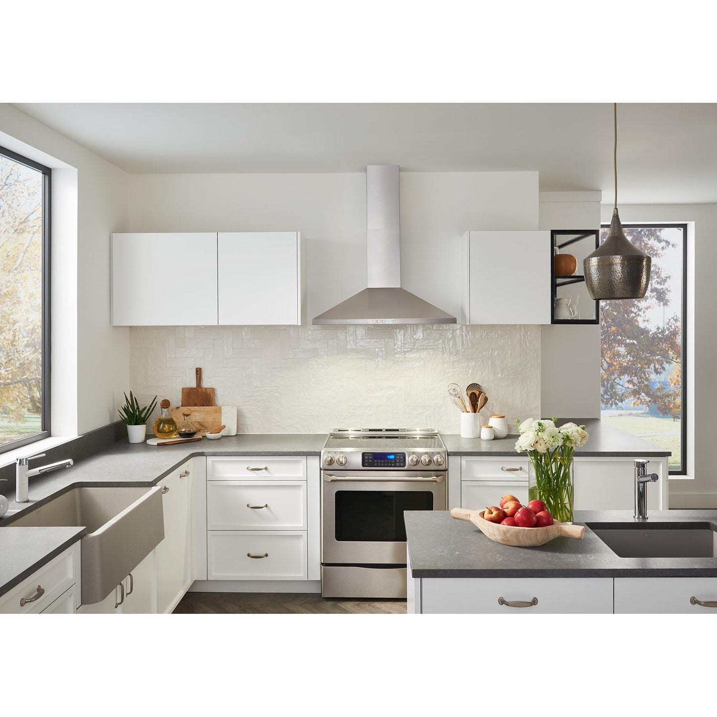 BROAN BWP1364SS Broan 36-inch Convertible Wall-mount Pyramidal Chimney Range HOO...