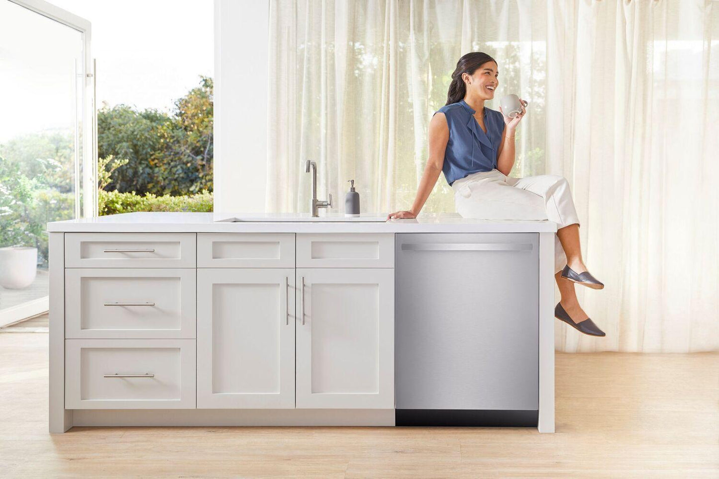 BOSCH SHX78CM5N Bosch 800 Series Dishwasher 24"" Stainless Steel