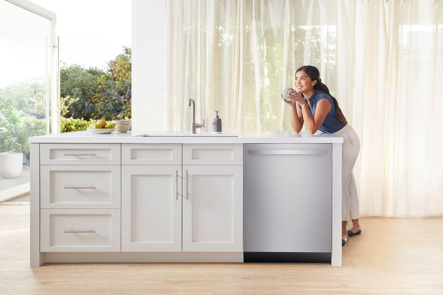 BOSCH SHX78CM5N Bosch 800 Series Dishwasher 24"" Stainless Steel