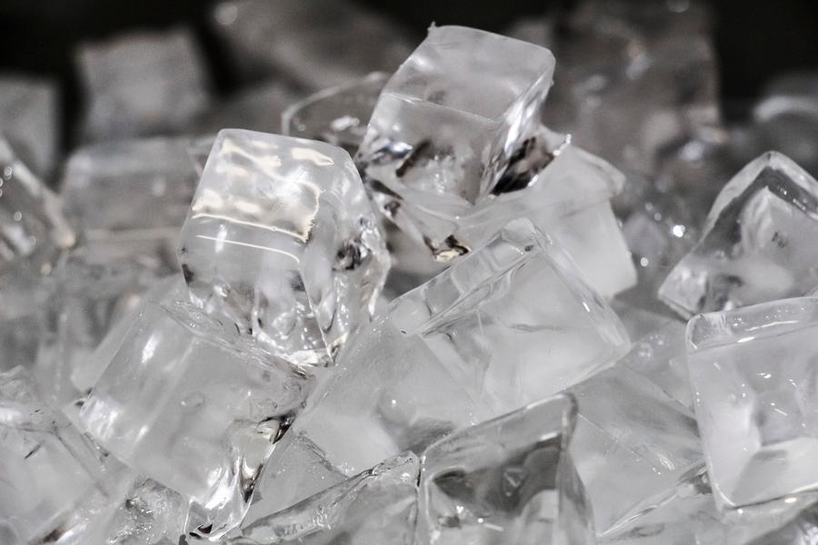 SUMMIT BIM85 Summit 80 Lb. Commercial Ice Machine