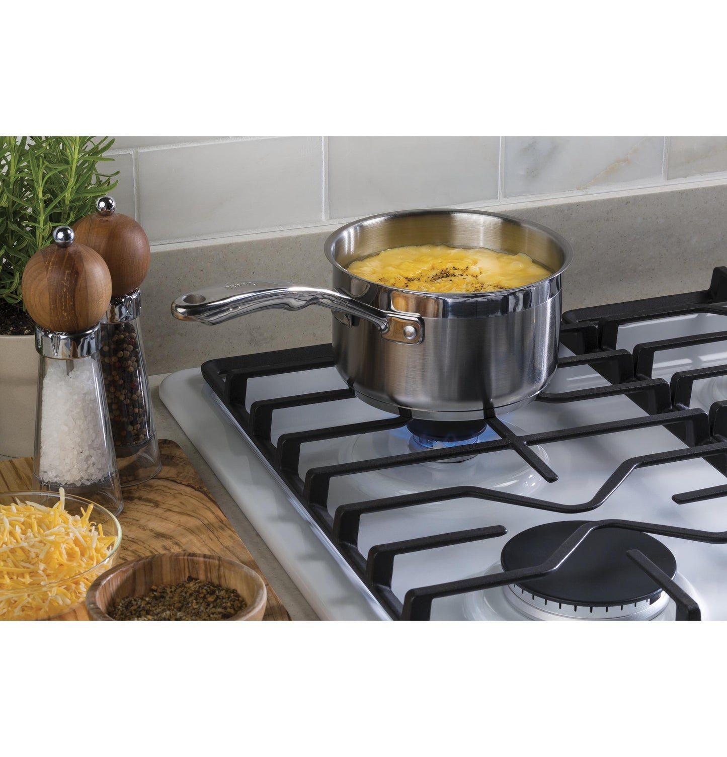 GE APPLIANCES JGP3030DLWW Ge 30"" Built-in Gas Cooktop