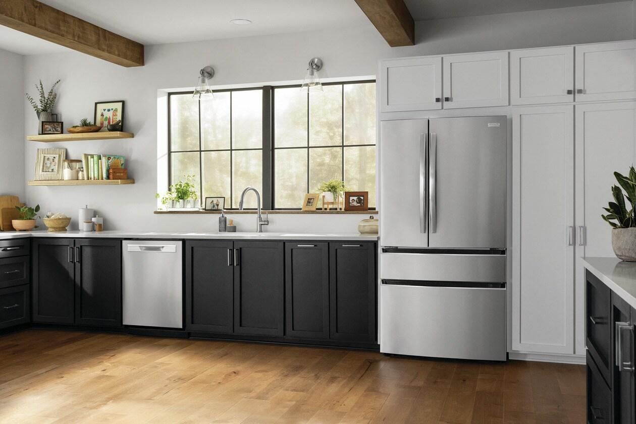 FRIGIDAIRE GRMN2872AF Frigidaire Gallery 27.2 Cu. Ft. 4-door French Door Refrigerator