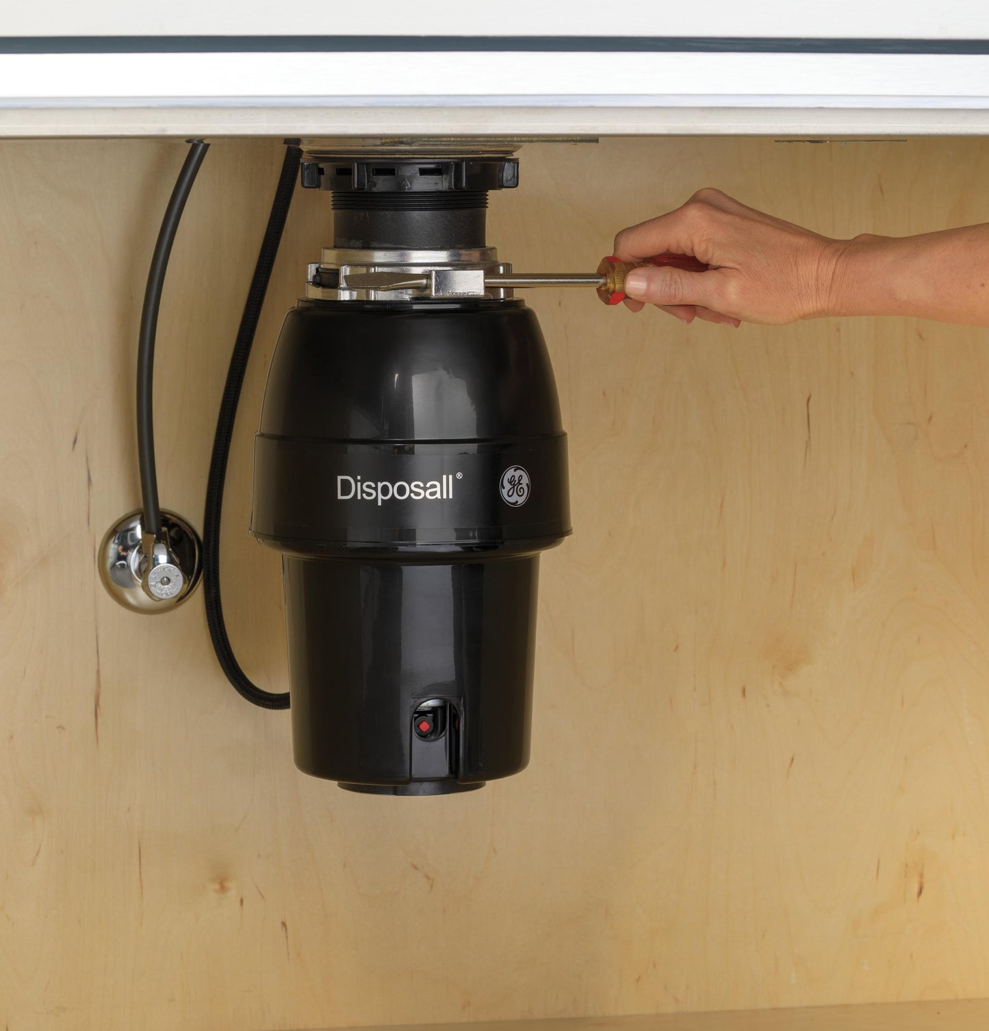 GE APPLIANCES GFC520N Ge 1/2 HP Continuous Feed Garbage Disposer - Non-corded