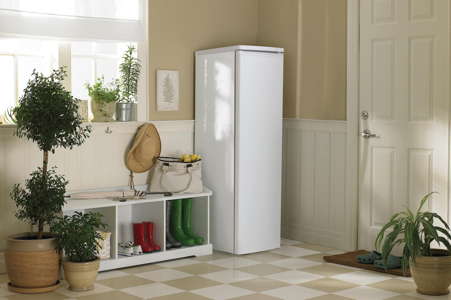 DANBY DUF071A3WDB Danby 7.1 Cu. Ft. Upright Freezer