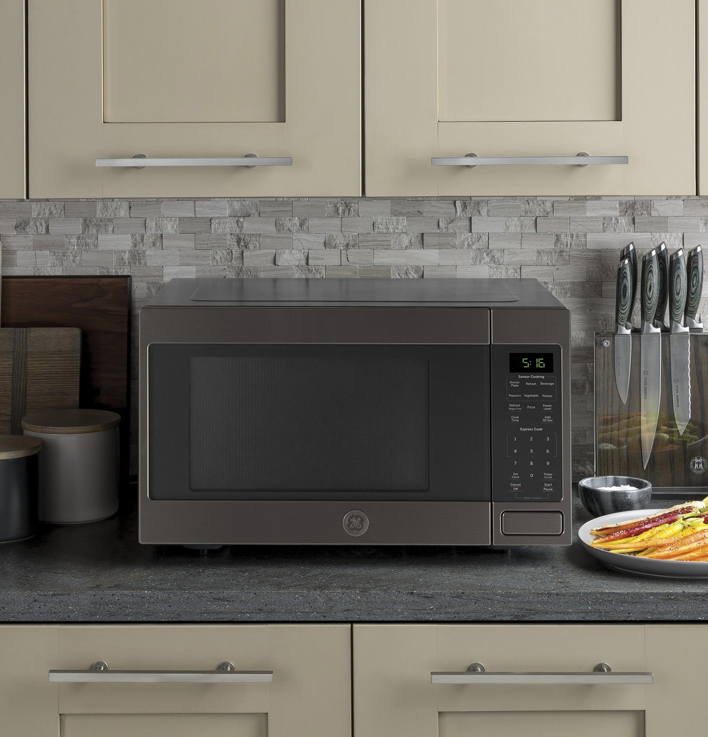 GE APPLIANCES GCST16S1WTS Ge 1.6 Cu. Ft. Countertop Microwave Oven
