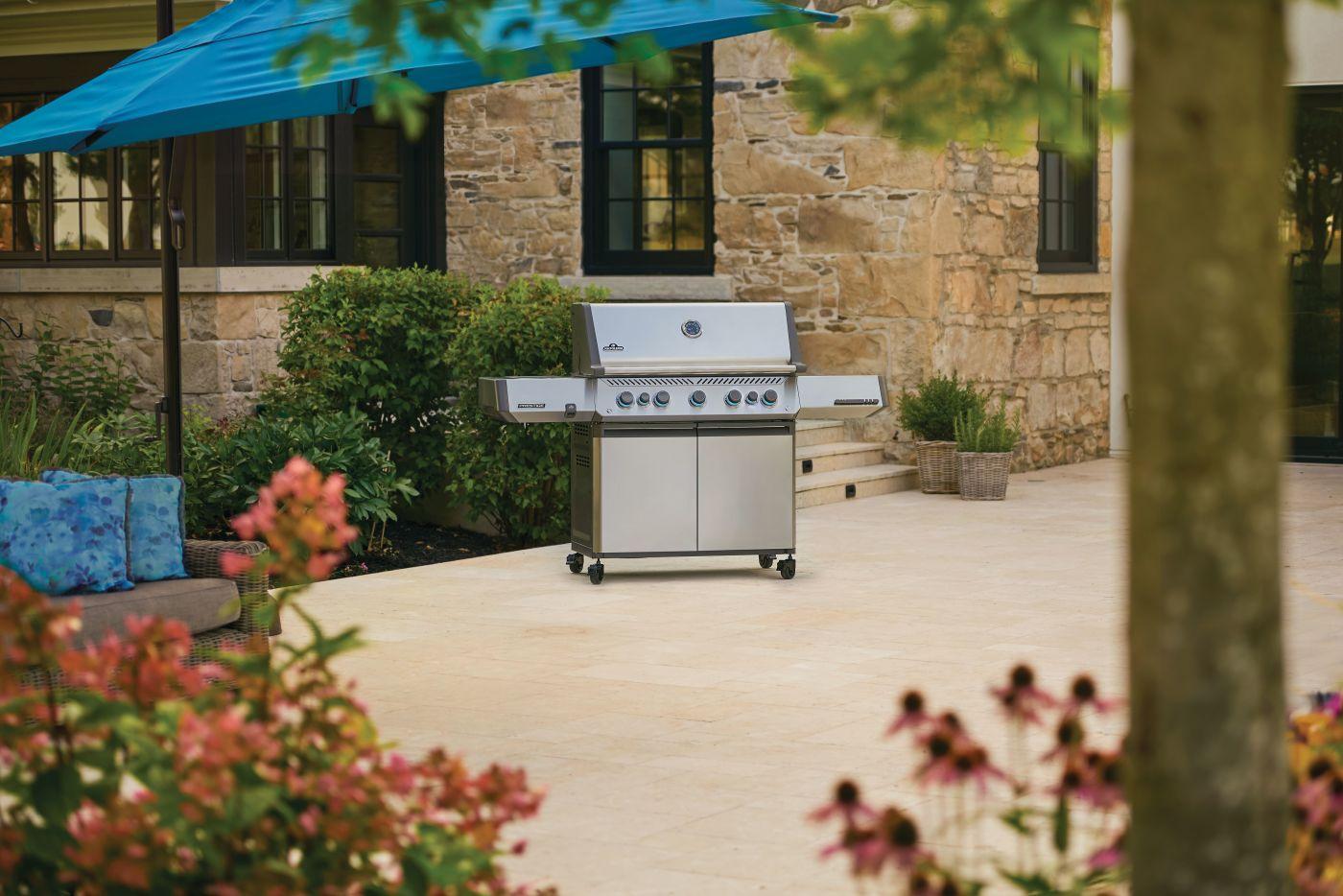 NAPOLEON BBQ P665VRSIBPSS Prestige 665 Rsib With Infrared Side and Rear Burner , Propane, STA...