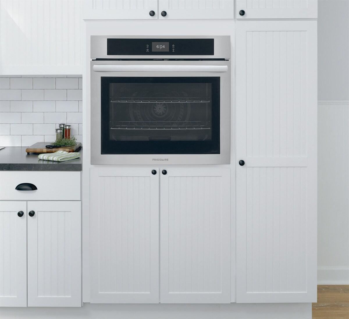 FRIGIDAIRE FCWS3027AS Frigidaire 30'' Single Electric Wall Oven With Fan Convection