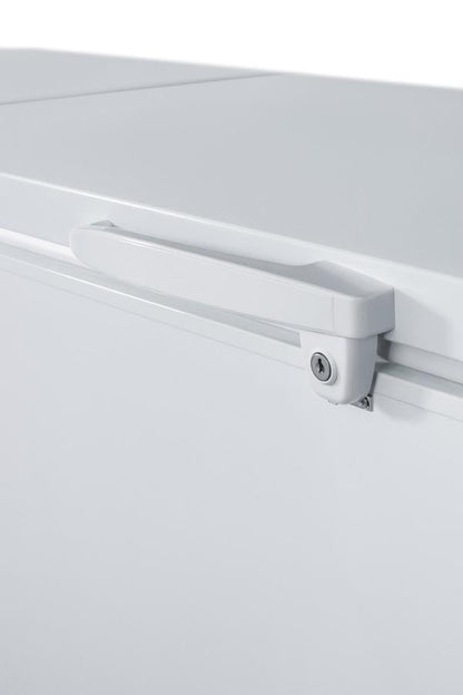 SUMMIT SCFM252WH Commercially Listed 26.66 CU.FT. Manual Defrost Chest Freezer In WH...
